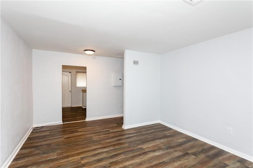 560 Winton Ter Ne #1 - Photo 5 of 23