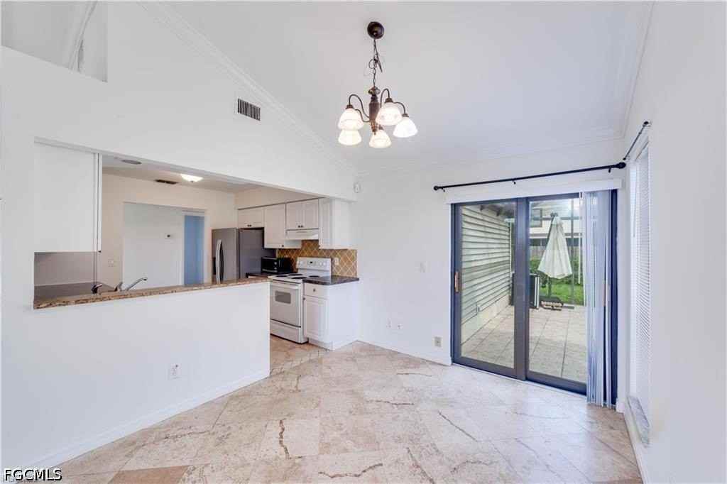 9225 Pineapple Rd - Photo 6 of 22