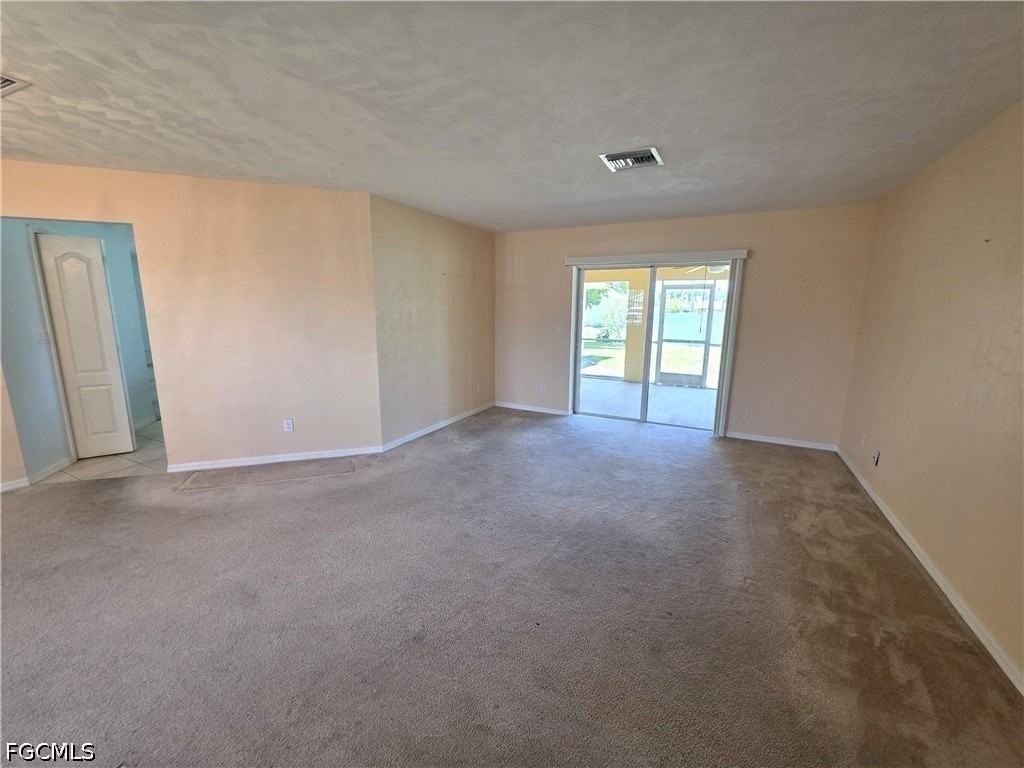4614 Sw 9th Pl - Photo 3 of 31