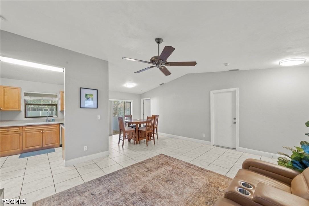 311 Sw 19th Ln - Photo 7 of 35