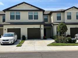 featured image of 14093 Oviedo Pl
