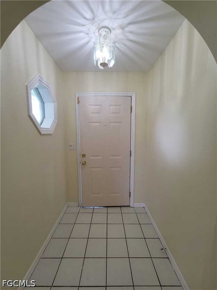 22 Ne 13th Ave - Photo 3 of 26