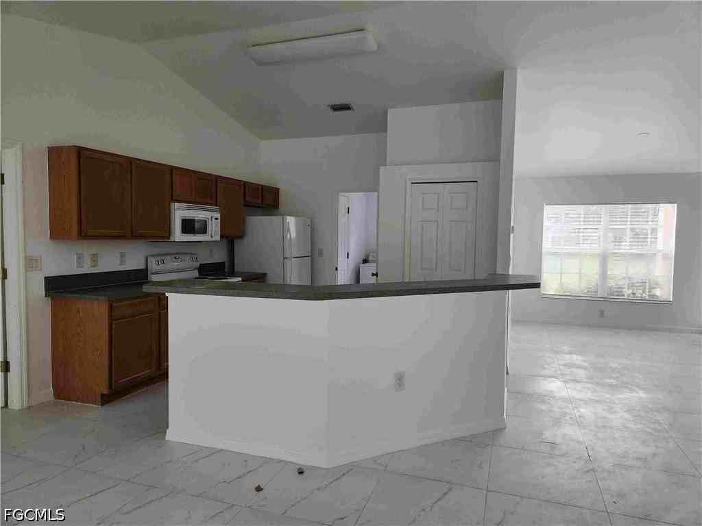 14980 Coopers Hawk Way - Photo 3 of 35