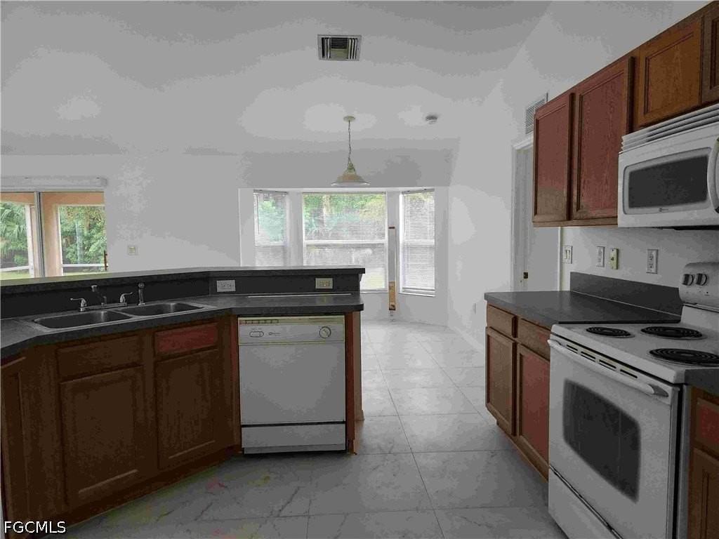 14980 Coopers Hawk Way - Photo 7 of 35