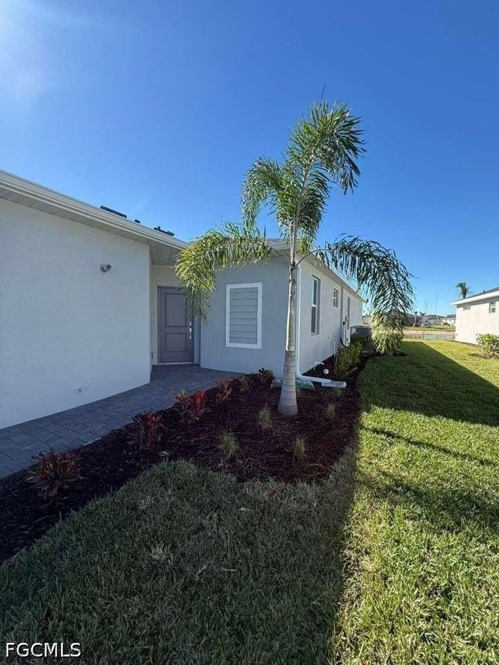 14786 Martingale Pl - Photo 2 of 35