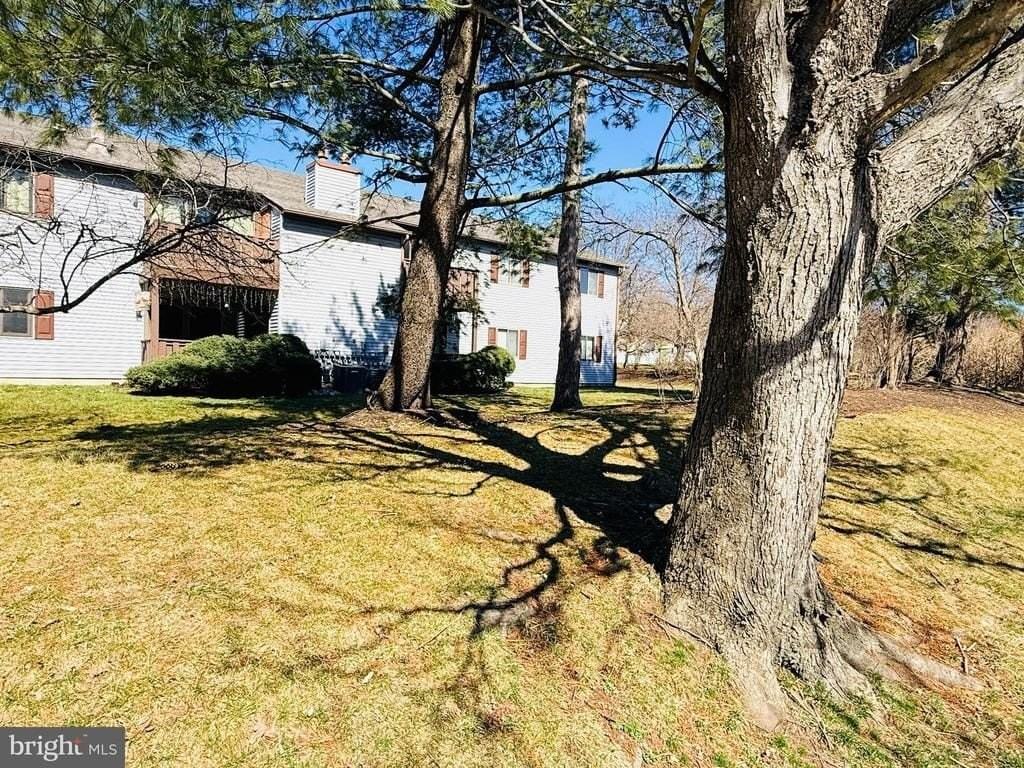 1008 Lindsey Ct - Photo 4 of 5
