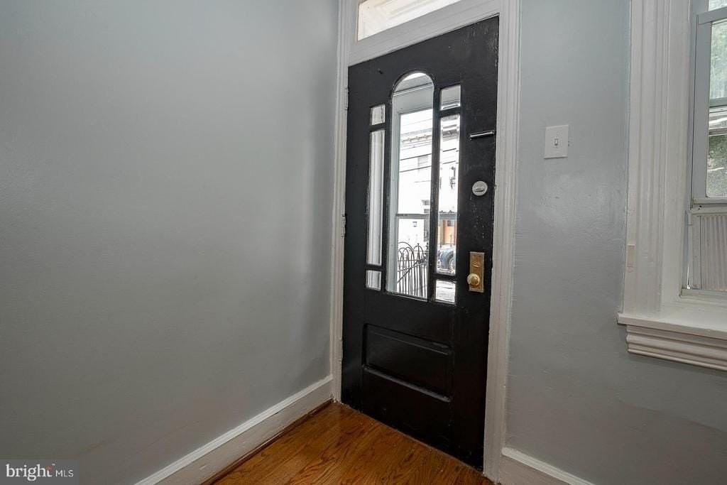 201 Dupont St - Photo 2 of 50