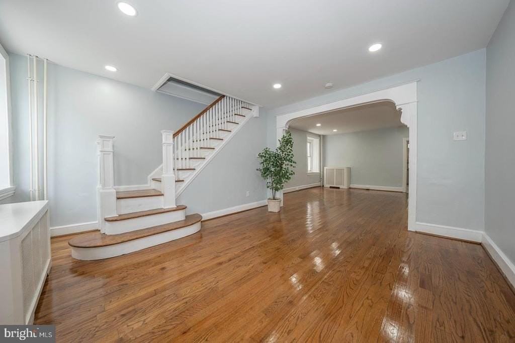 201 Dupont St - Photo 5 of 50