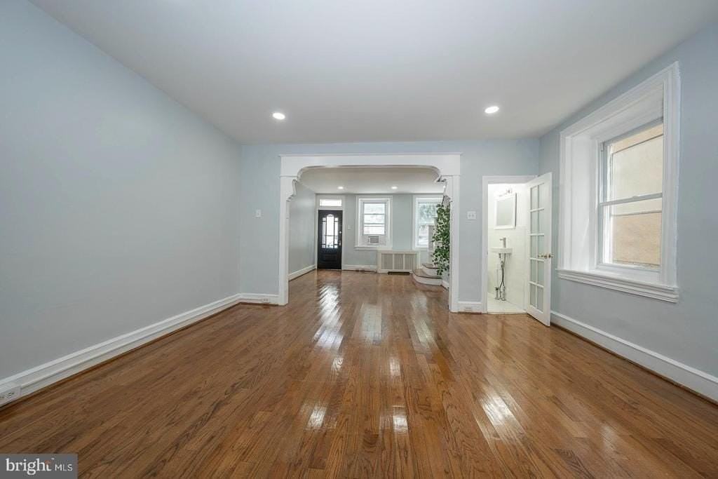201 Dupont St - Photo 6 of 50