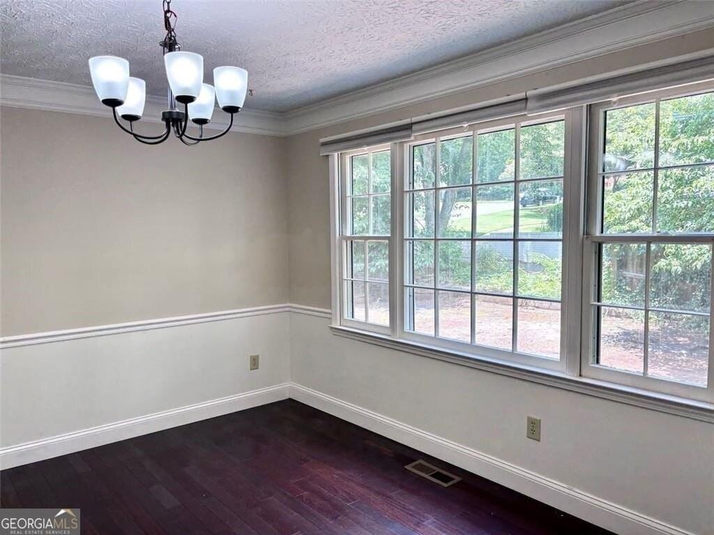 2408 Crooked Tree Ct - Photo 7 of 25