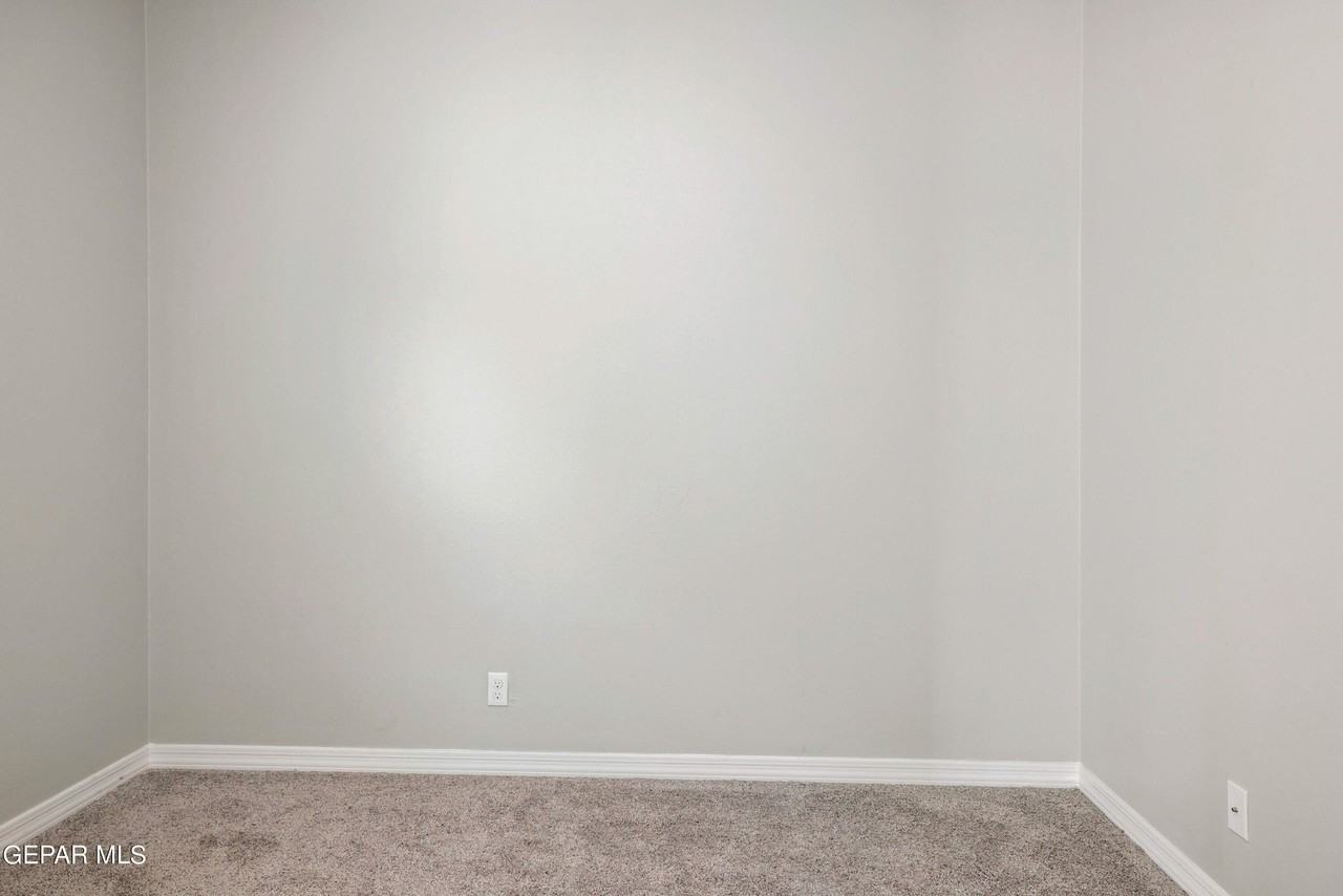 4877 Christian Azcarate St - Photo 6 of 43