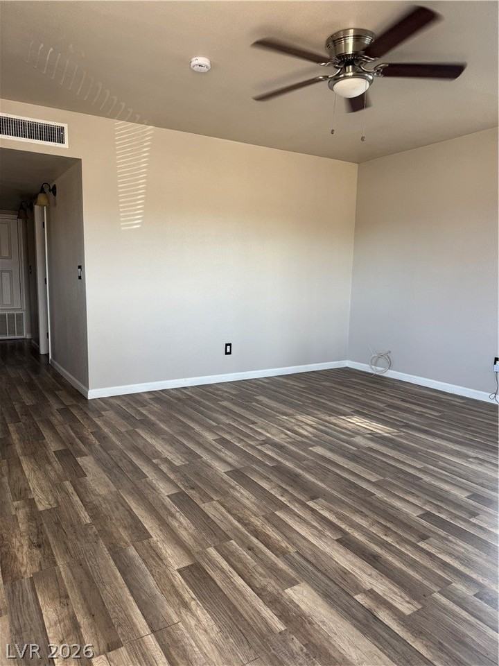 470 Hunter Dr - Photo 5 of 20