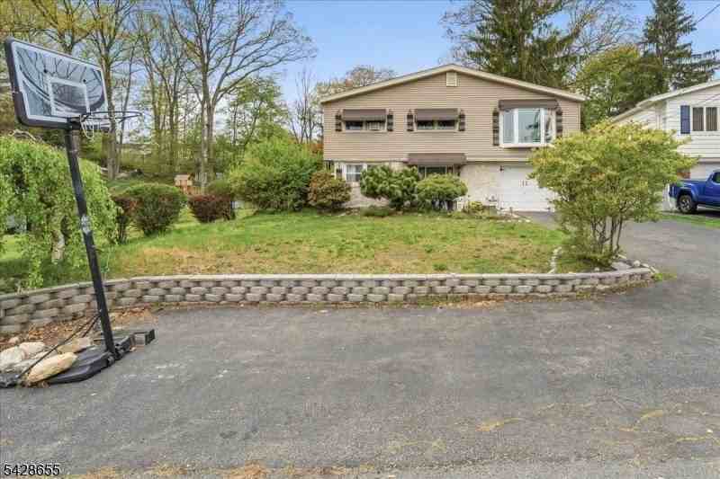 23 Arnold Rd