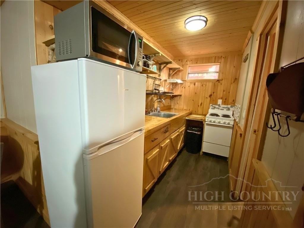 143 Ridge Crest Dr - Photo 4 of 9