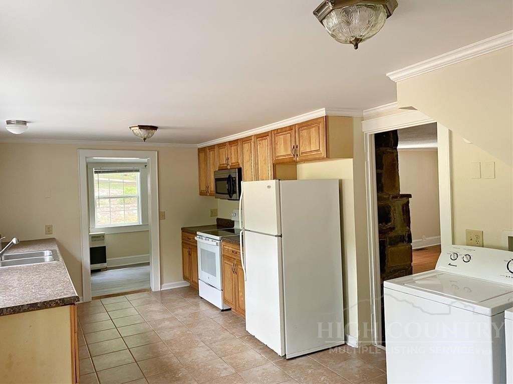 807 Mount Jefferson Rd - Photo 5 of 16
