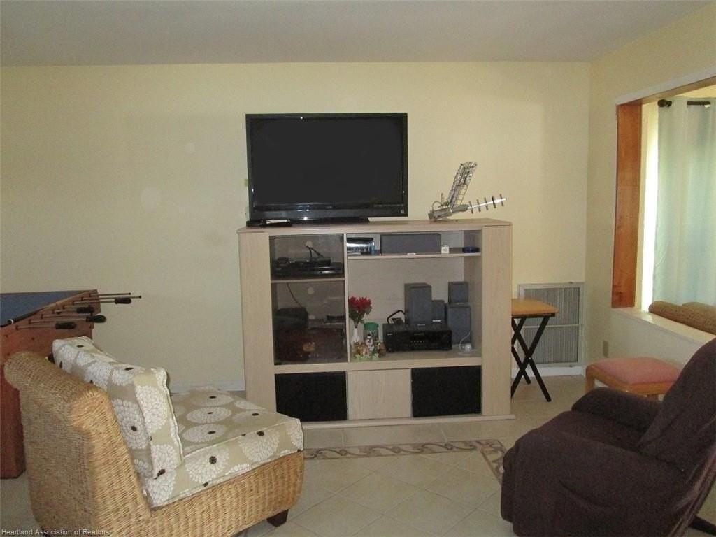 38 Lake Henry Dr - Photo 7 of 23