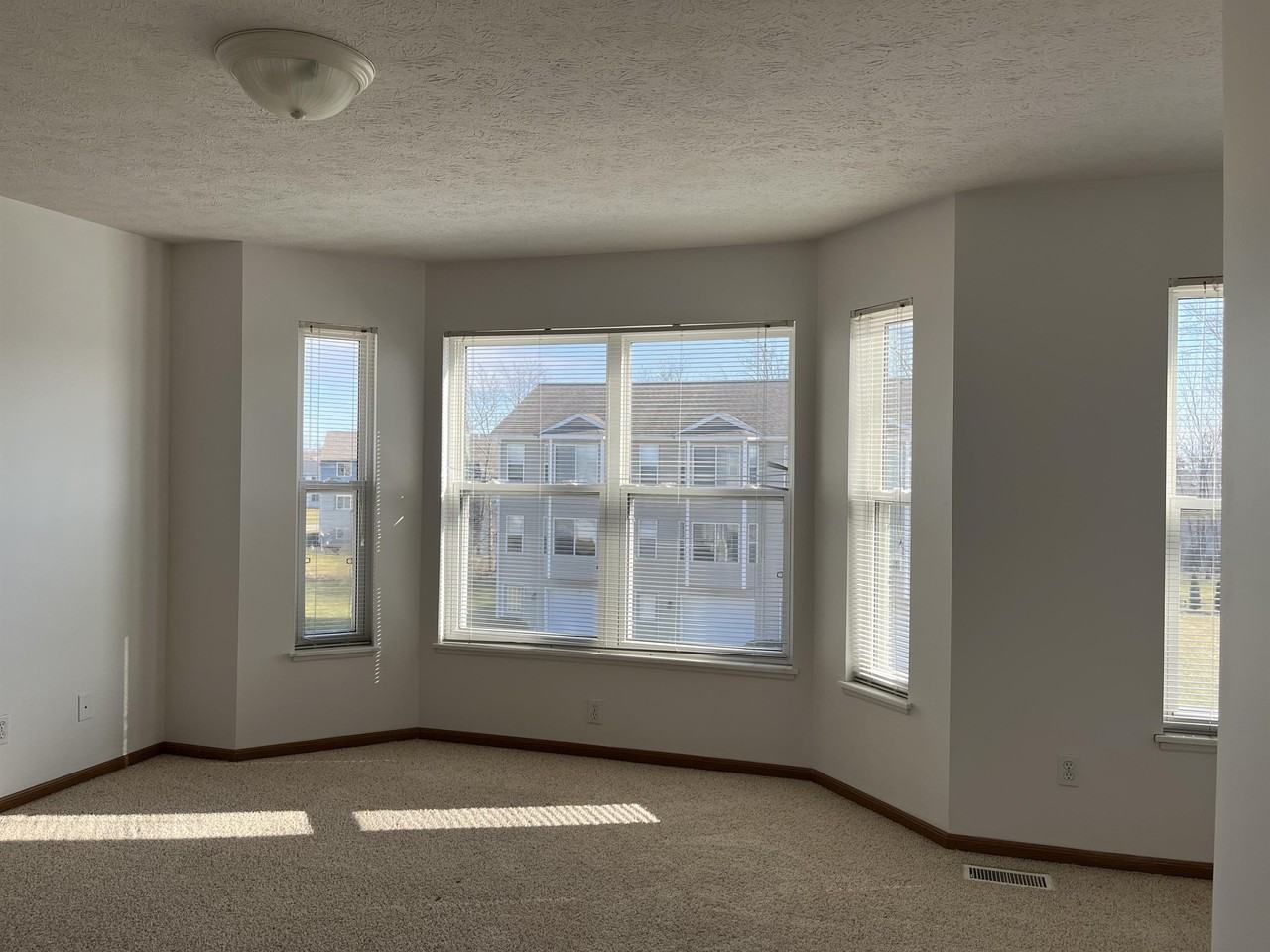 378 Harbor Town Ct #3 - Photo 5 of 15
