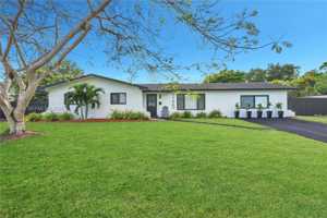 featured image of 11640 Sw 99th Ct