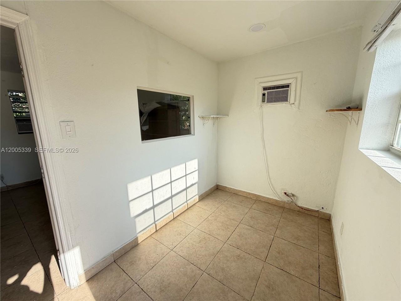 2212 Grant St #S - Photo 4 of 21