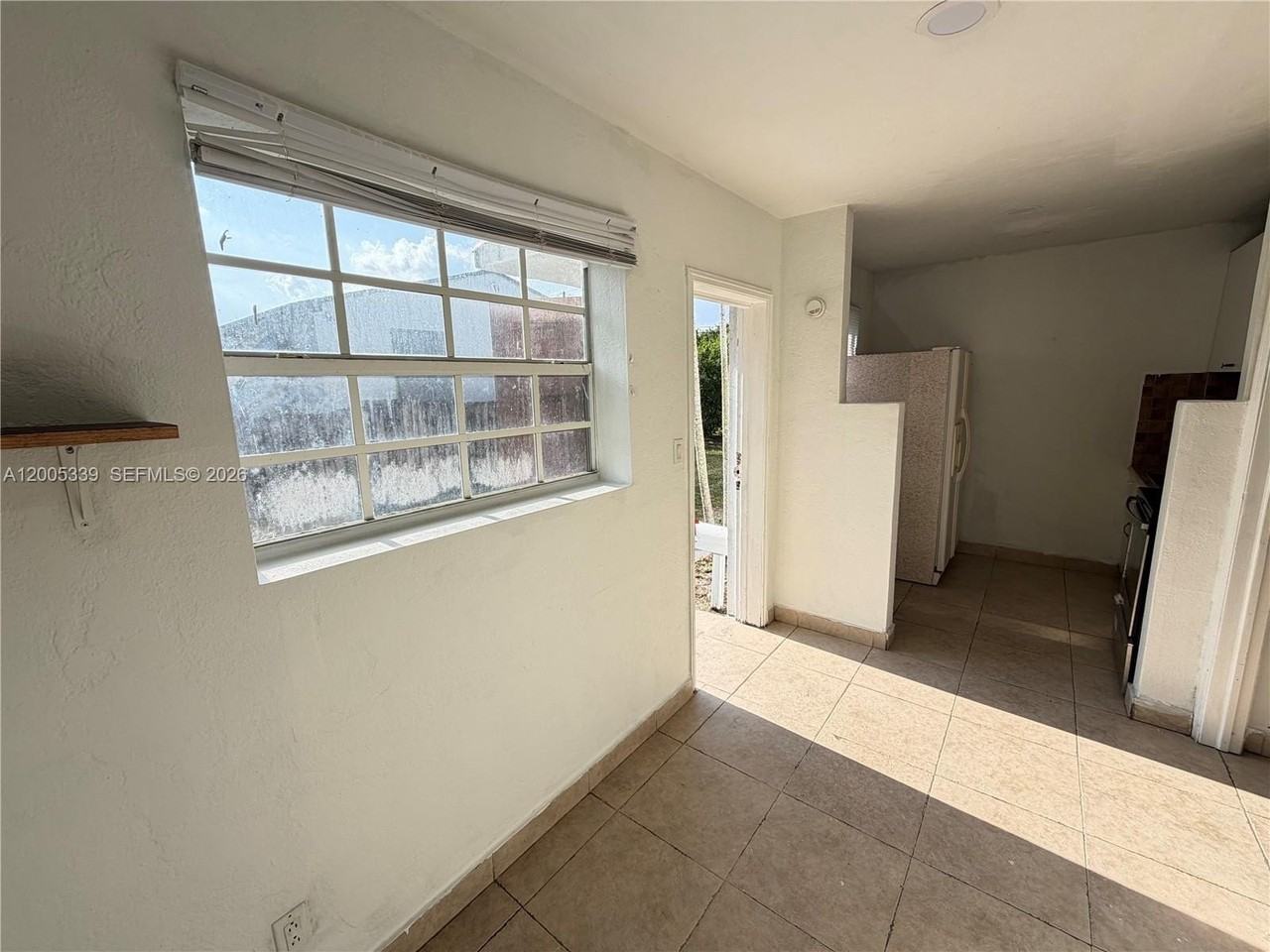 2212 Grant St #S - Photo 5 of 21
