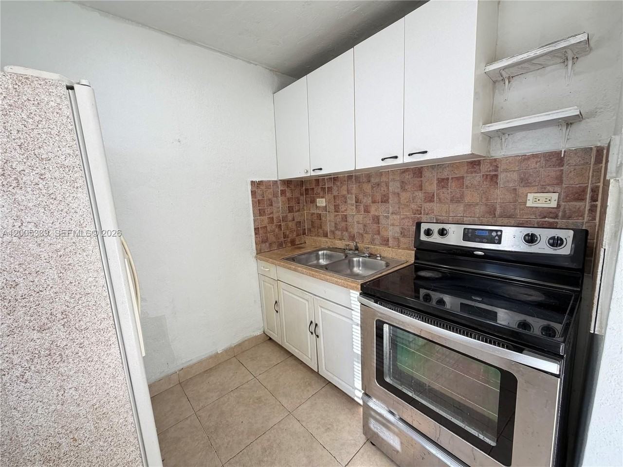 2212 Grant St #S - Photo 6 of 21