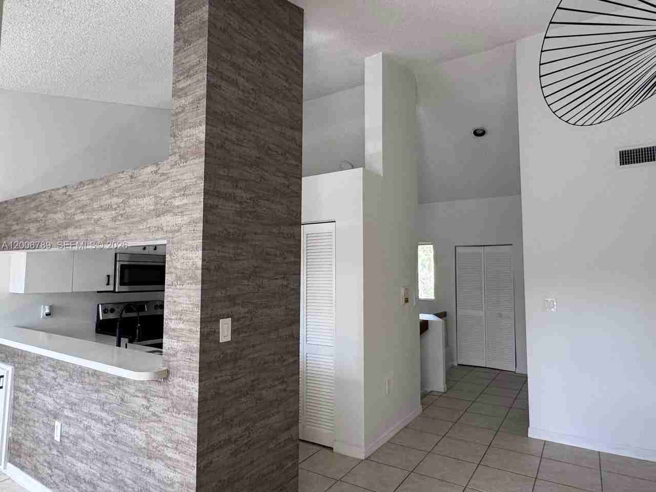 1304 Glenmoor Dr #1304 - Photo 4 of 13
