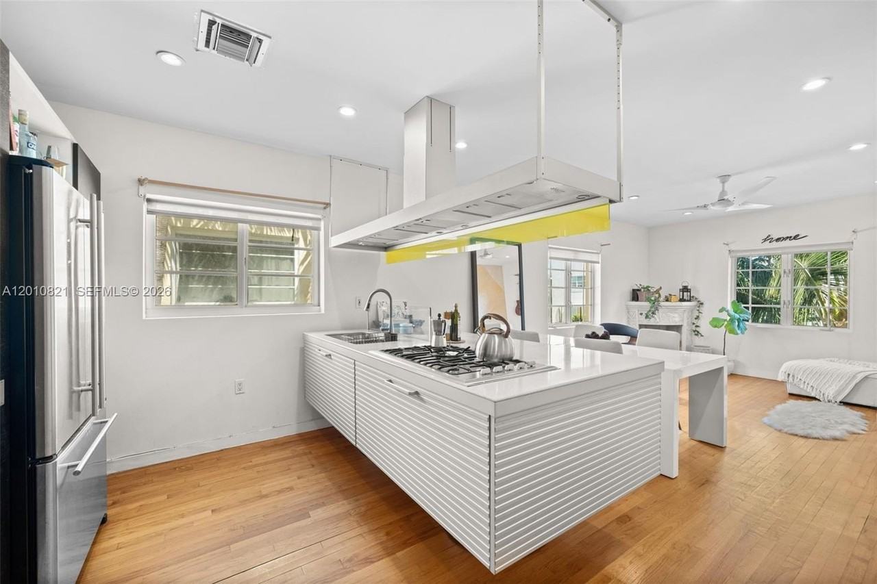 920 Euclid Ave #8 - Photo 4 of 14