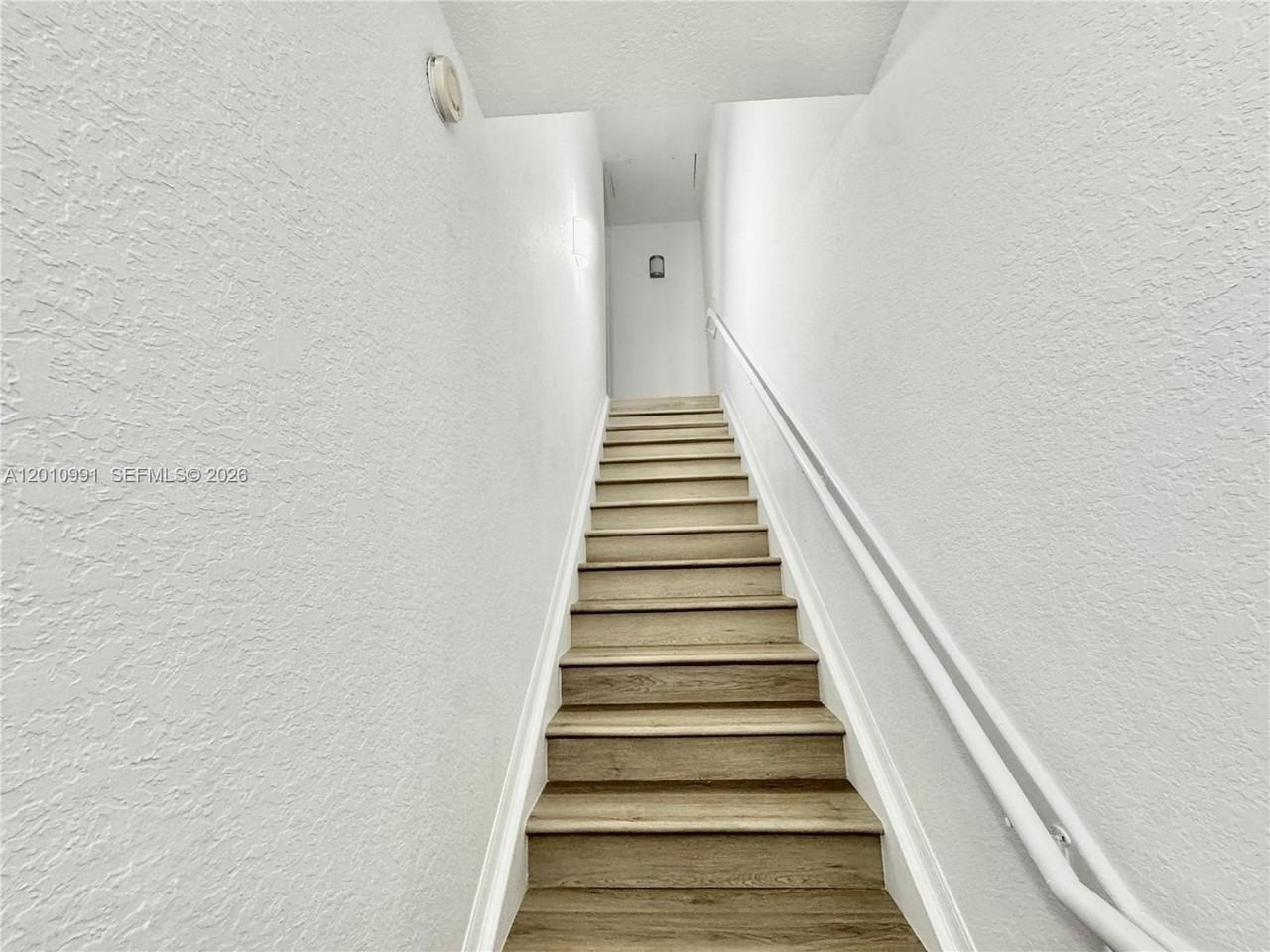 2311 Belmont Ln #2311 - Photo 5 of 22