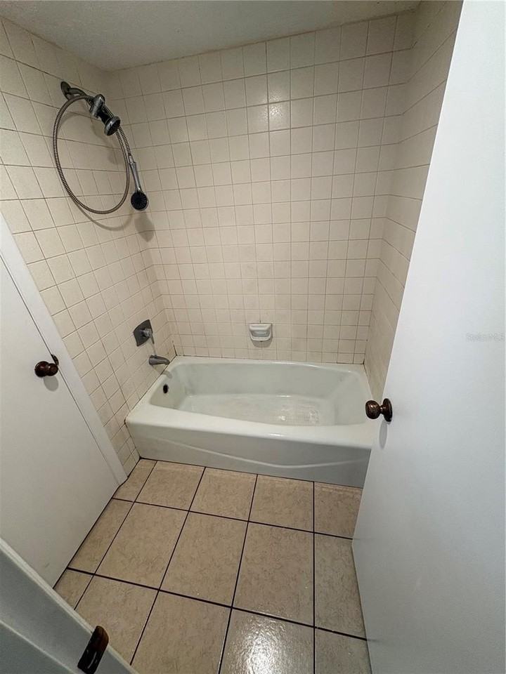 593 Fairways Cir #A - Photo 6 of 11