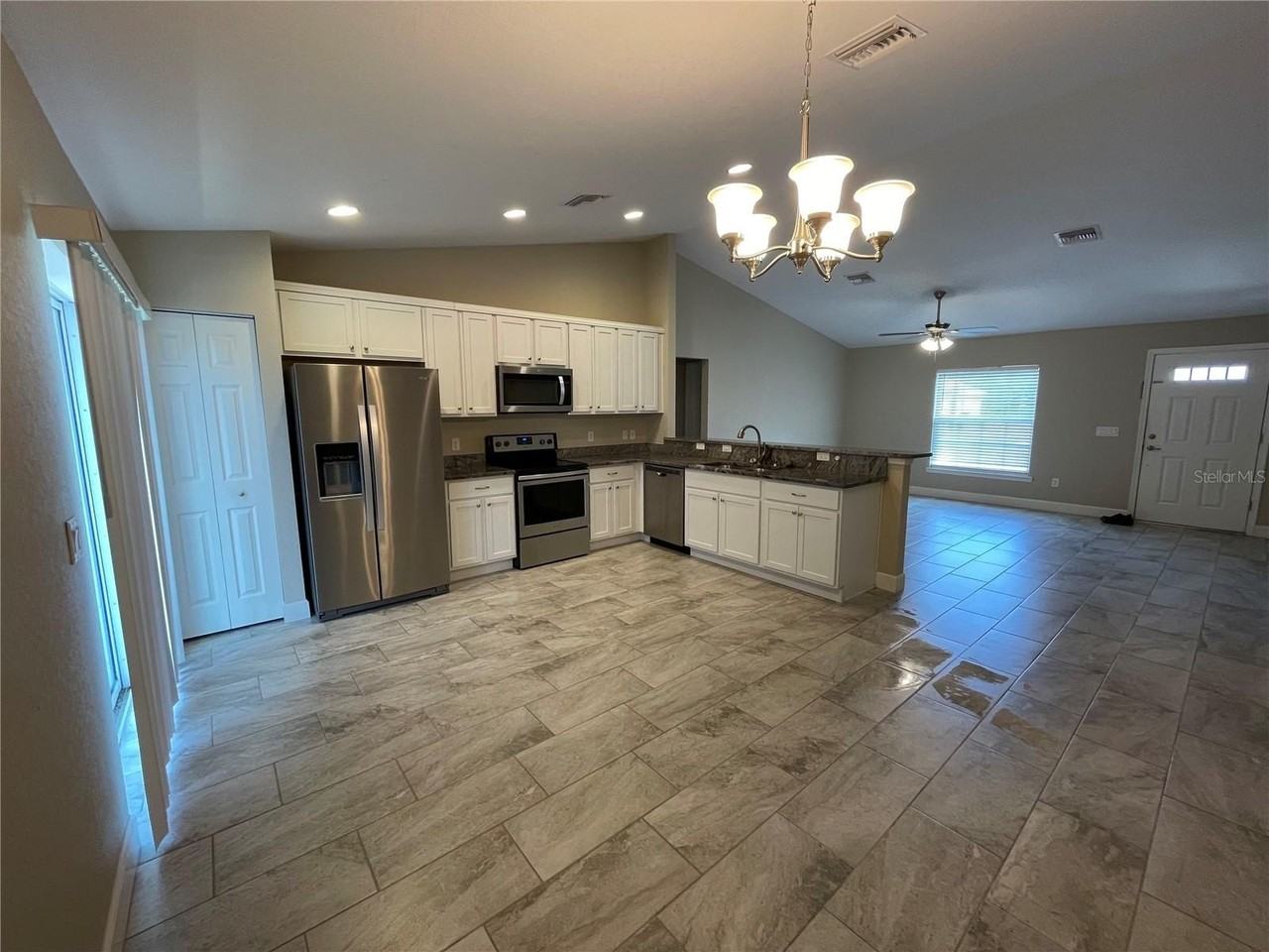 3711 Sw 131st Place Rd - Photo 3 of 11
