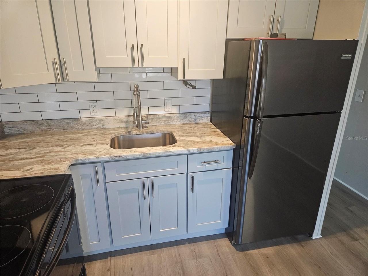 612 Dogwood Ct - Photo 6 of 9