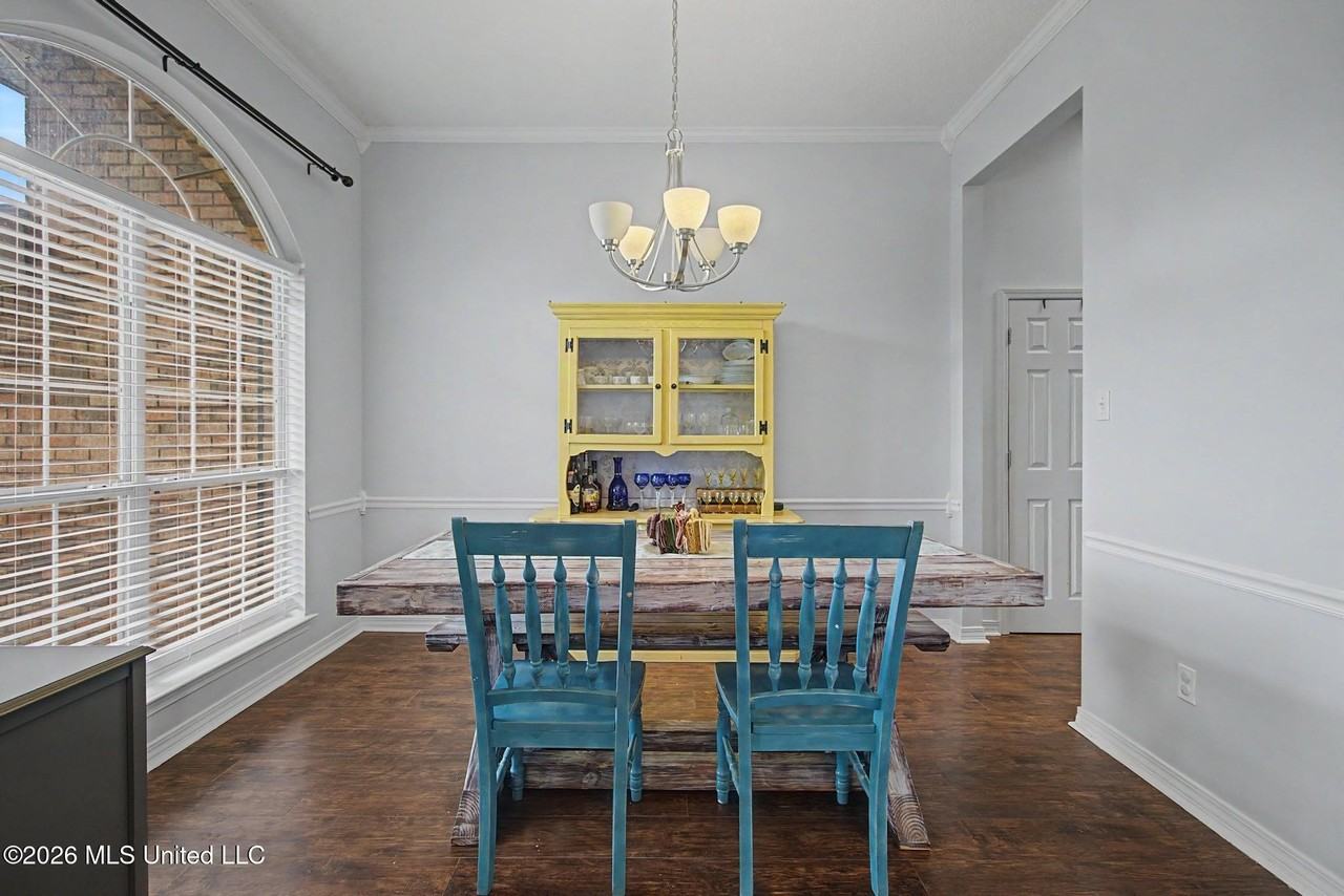 13518 Huntington Cir - Photo 4 of 24