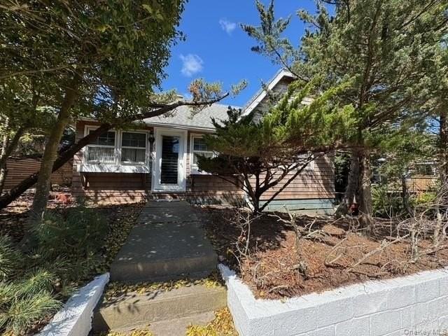 850 Evergreen Walk