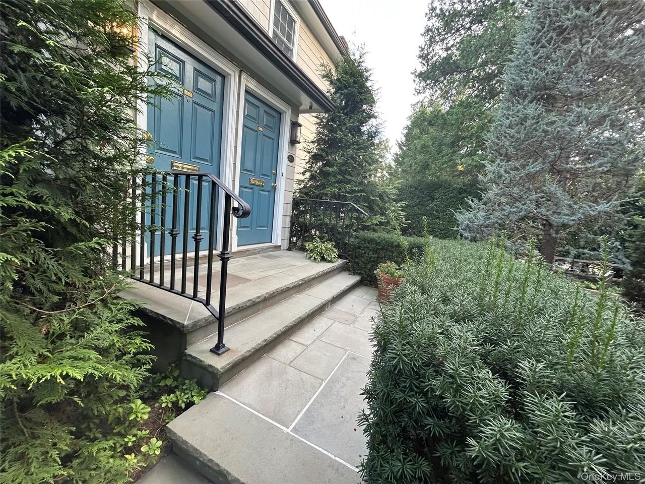 26 Dunes Ln #B - Photo 2 of 10
