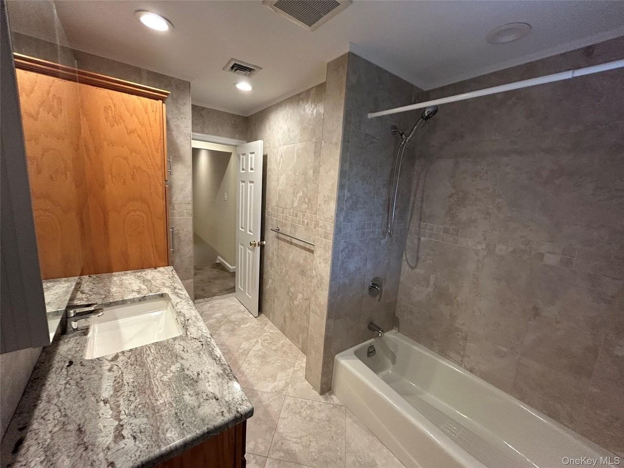 26 Dunes Ln #B - Photo 7 of 10