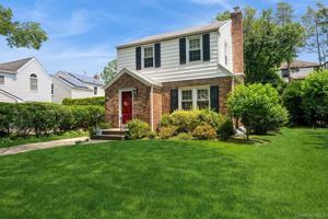 featured image of 212 Fernwood Ter