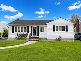 49 Garden Blvd - Photo 1 of 1