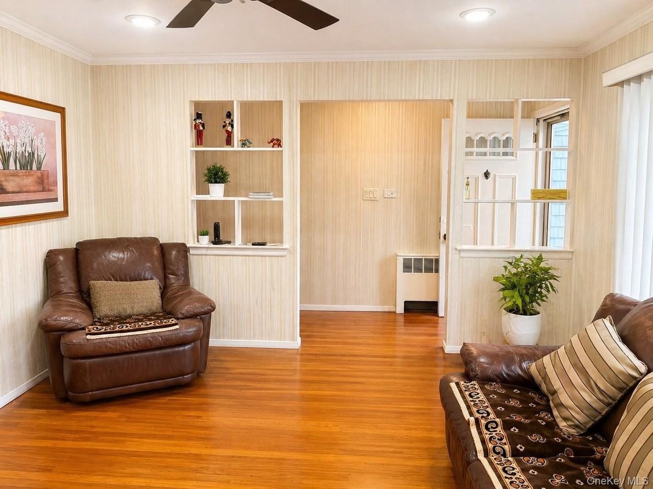 49 Garden Blvd - Photo 3 of 19