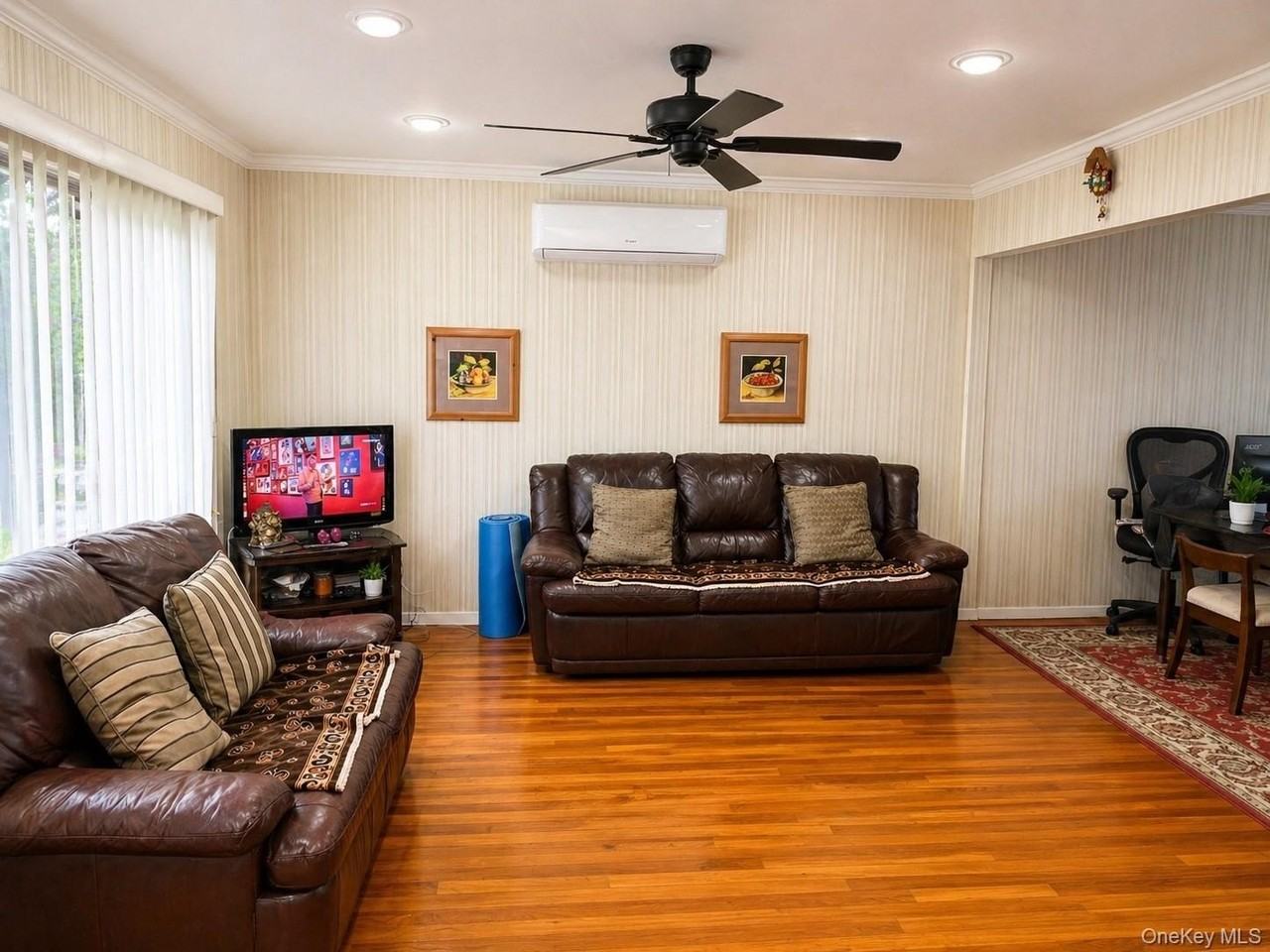 49 Garden Blvd - Photo 4 of 19
