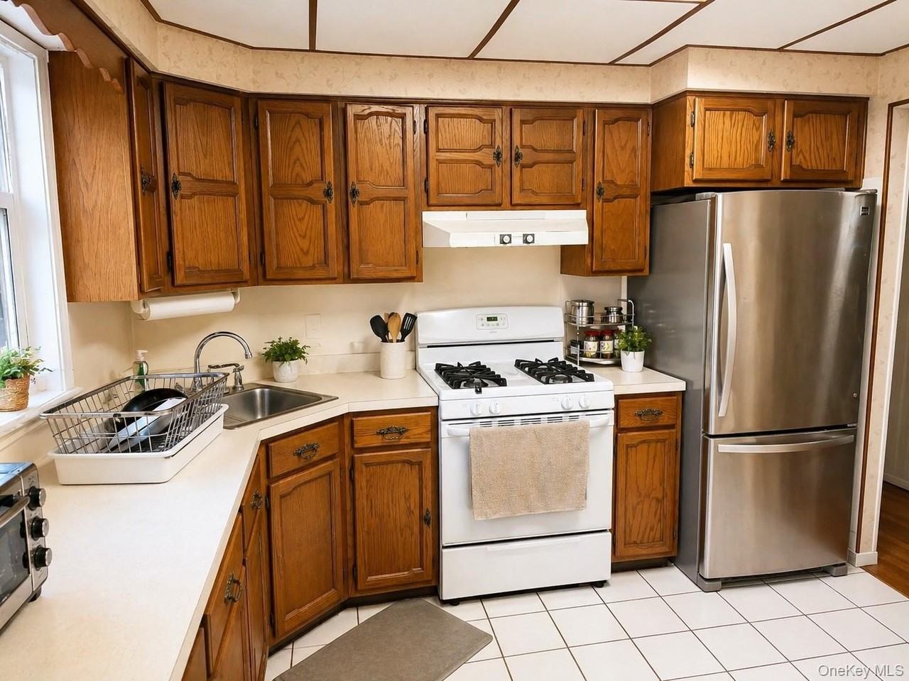 49 Garden Blvd - Photo 5 of 19