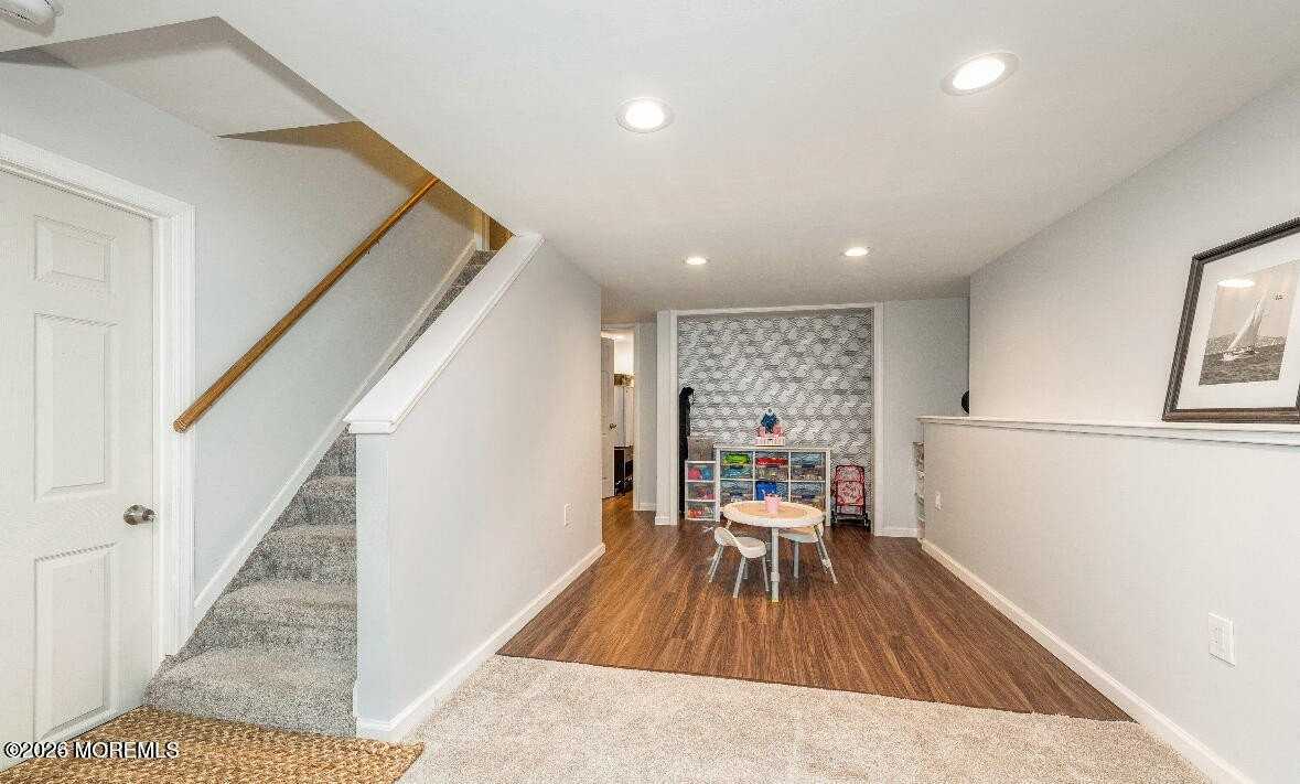 35 Terry Ln - Photo 6 of 9