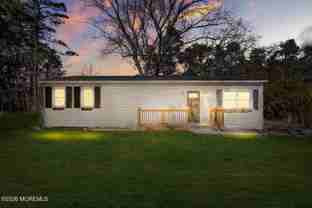 837 Forest Ave - Photo 1 of 1