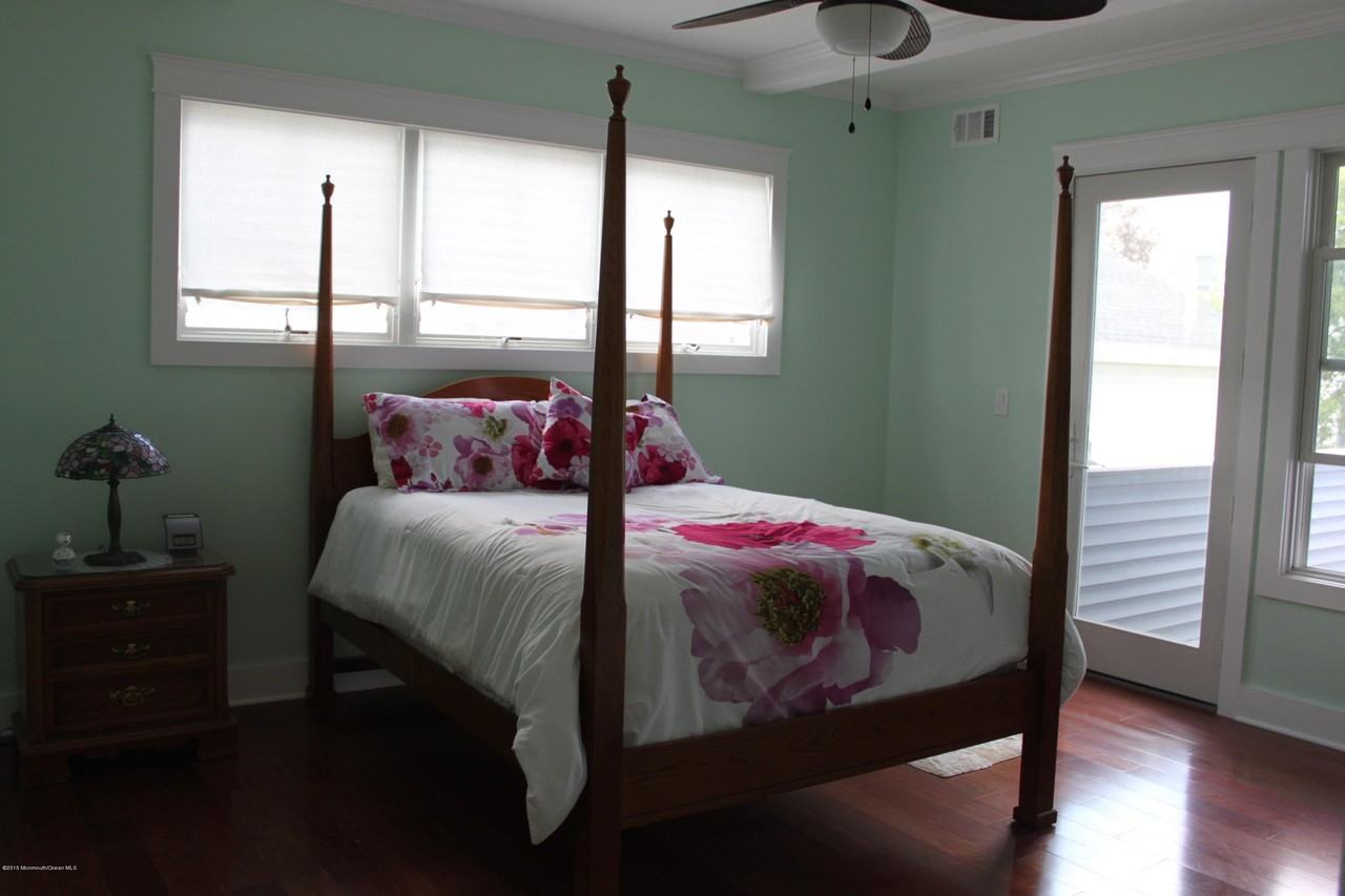25 Riverdale Ave - Photo 5 of 21