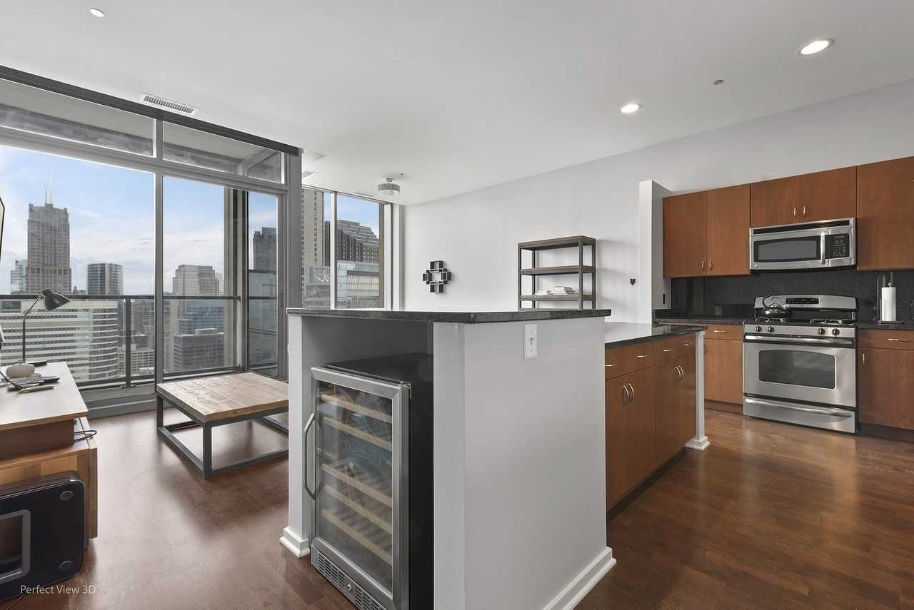 65 E Monroe St #4418 - Photo 2 of 20