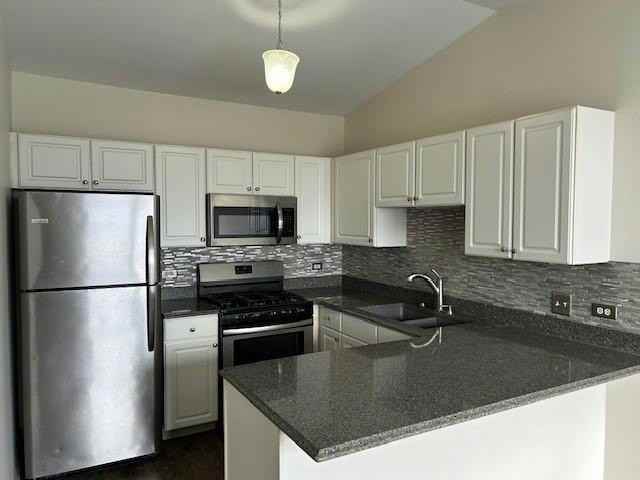 1103 Stratford Ct #D - Photo 6 of 14