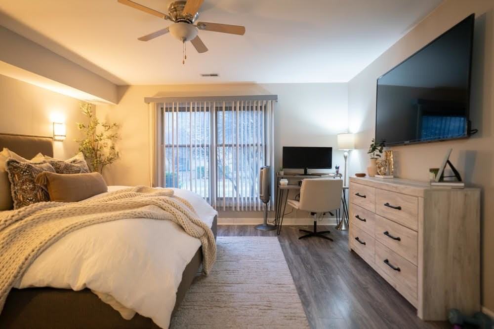 1812 S Clark St #16 - Photo 6 of 14