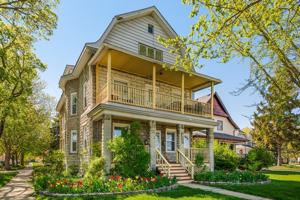 featured image of 426 N La Grange Rd #1