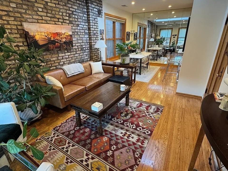 852 W Diversey Pkwy #3F - Photo 2 of 25