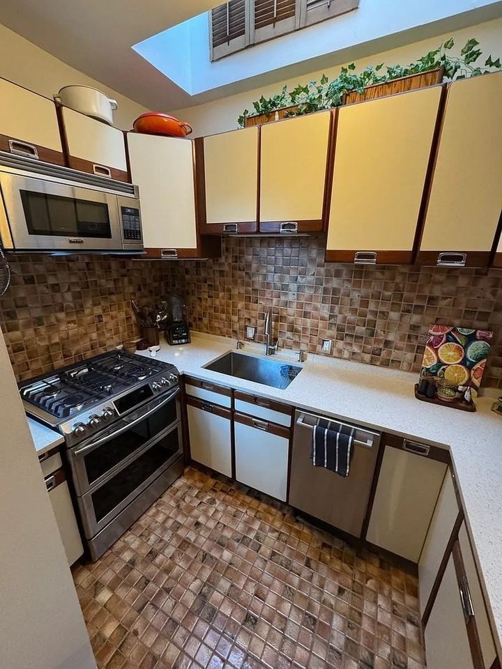 852 W Diversey Pkwy #3F - Photo 7 of 25