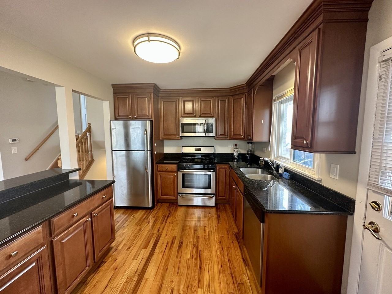 1243 S Mitchell Ave - Photo 5 of 25